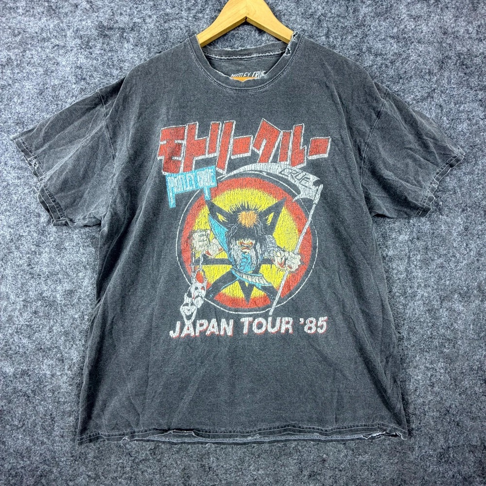 Motley Crue T-Shirt Mens XL Gray Cotton Japan Tour 85 Band Rock Graphic Crewneck